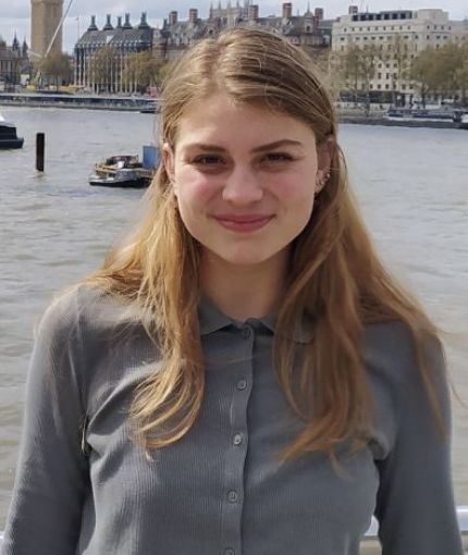 Photo of Maddi Bunker.