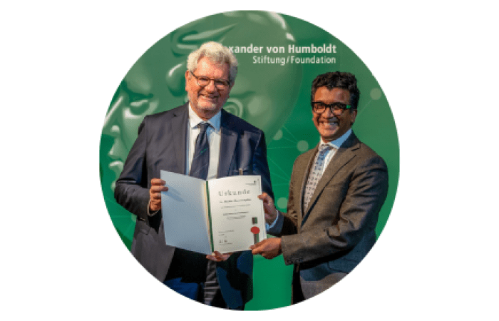 Harshan Kumarasingham receives the Friedrich Wilhelm Bessel Research Prize